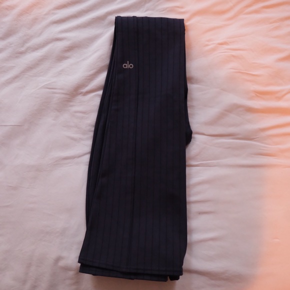 ALO Yoga Navy Ribbed Leggings - Picture 3 of 7
